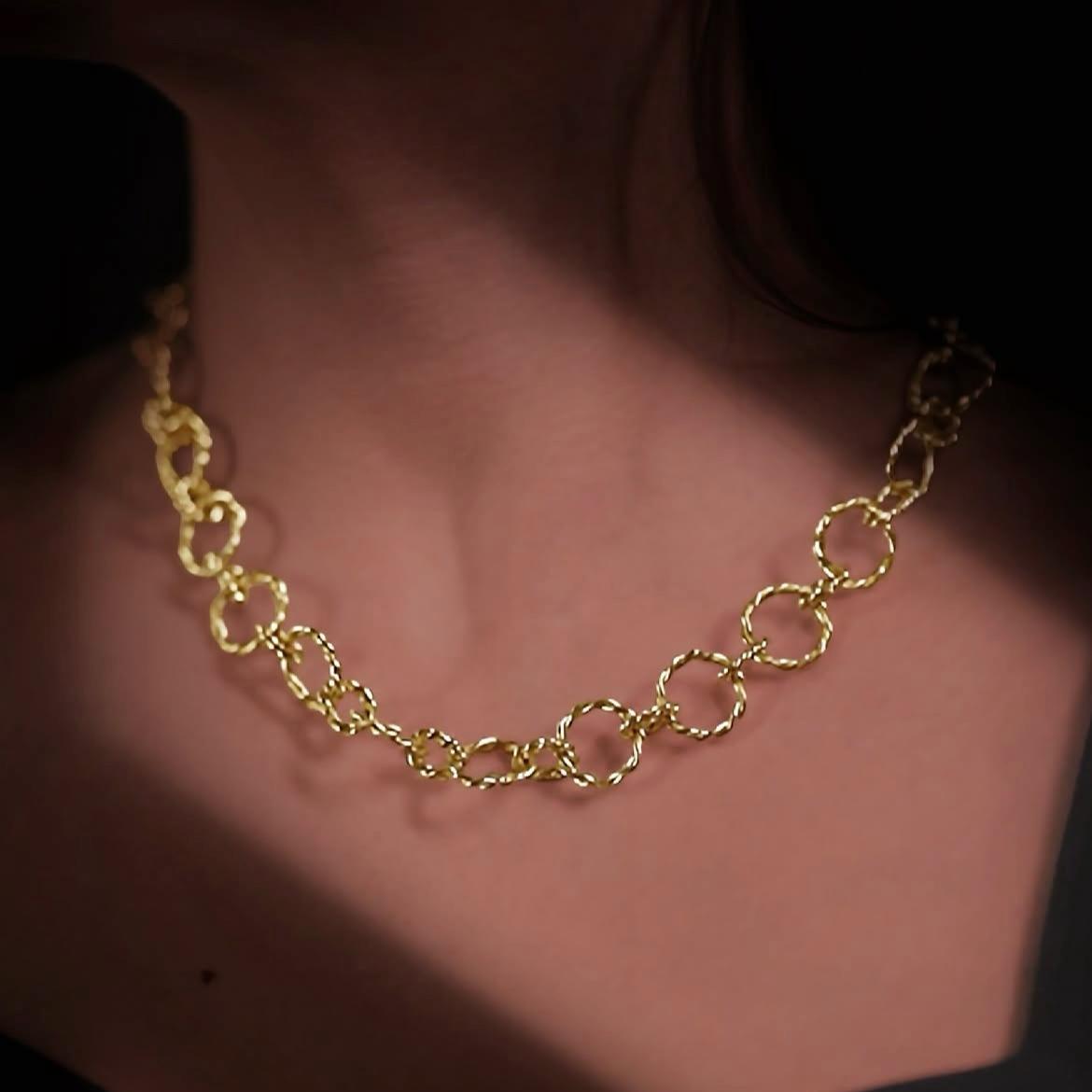 Minimal Spheroidal Allure